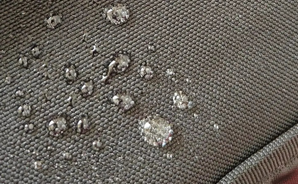 Sac à Dos de Randonnée 25 L / 50 L – Nylon Résistant à l’Eau & Système MOLLE