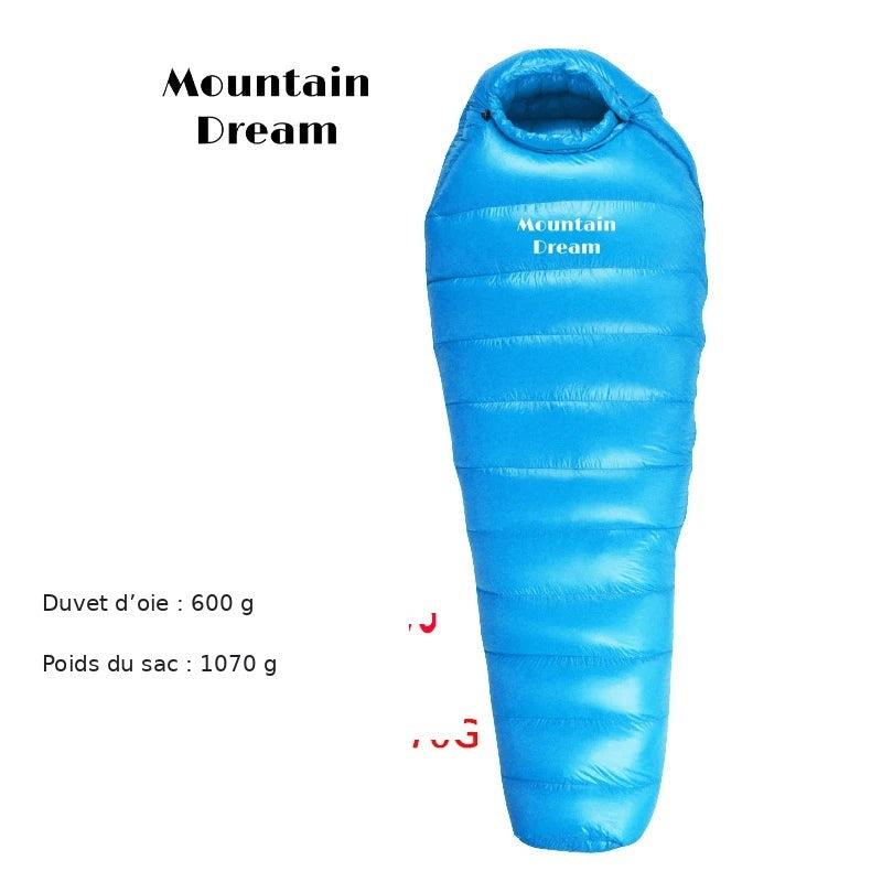 Sac de couchage en duvet d’oie : garnissage 600 g, poids du sac 1070 g.